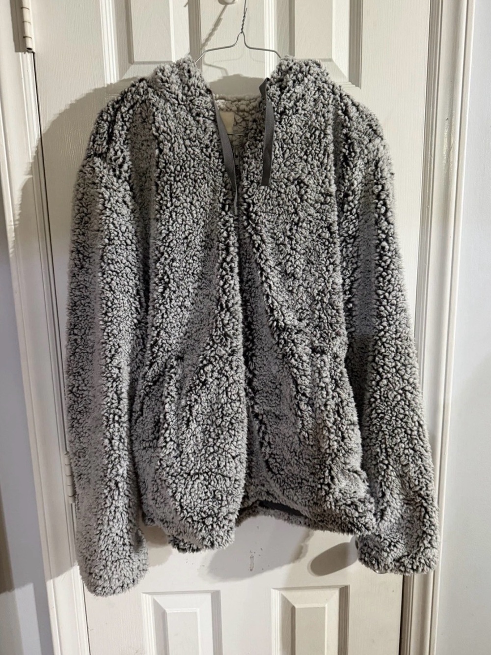 Thread & Supply Gray Sherpa Fleece Zip Up Hoodie Jacket Size Medium